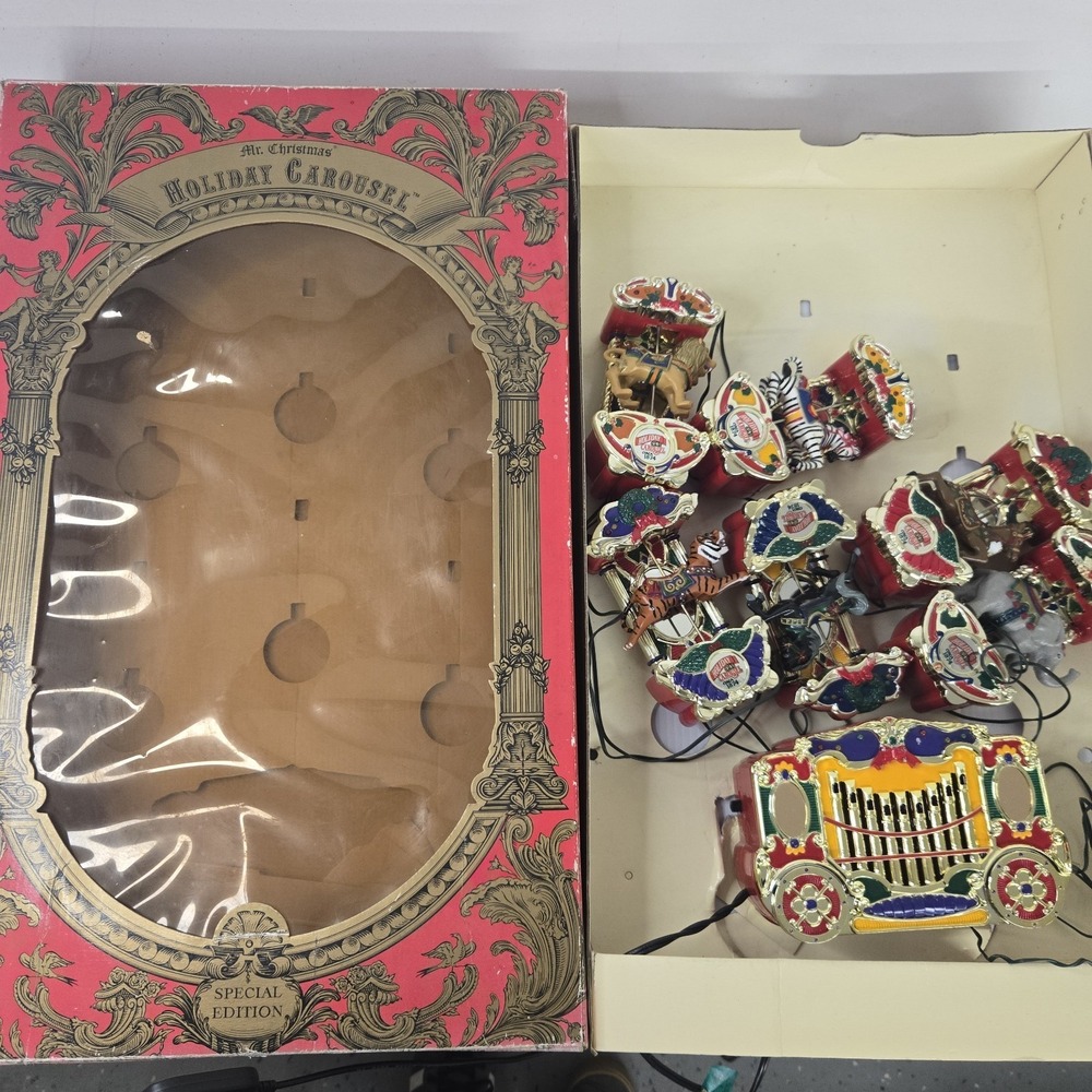 VTG 1993 Mr. Christmas Holiday Carousel Light Musical 6 animals Circus Organ
